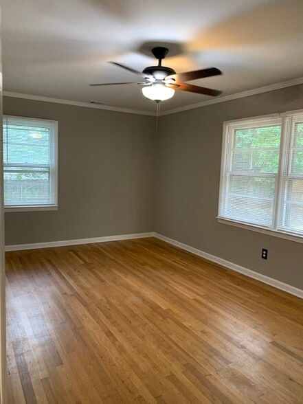 Building Photo - 137 Baker St