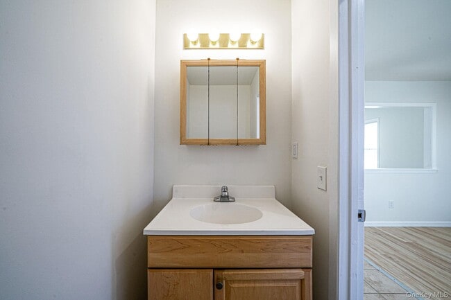 Building Photo - 1030 Prospect Ave