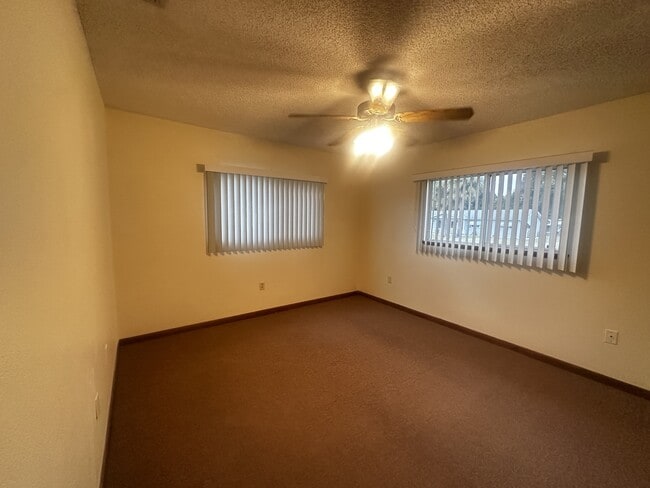 Building Photo - 11150 SW 76th Ave