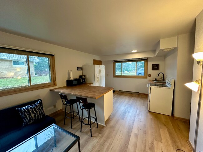 Building Photo - 14460 Tulane St