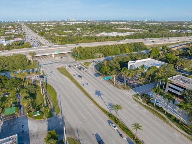 Building Photo - 8507 Sunset Dr