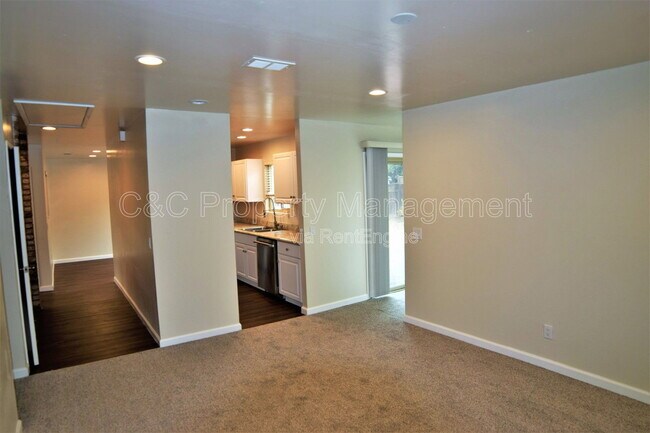 Building Photo - 1695 Hilby Ave