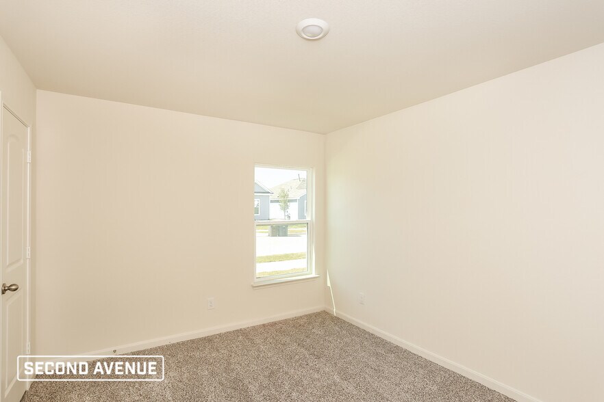 Building Photo - 1401 Sunkiss Dr