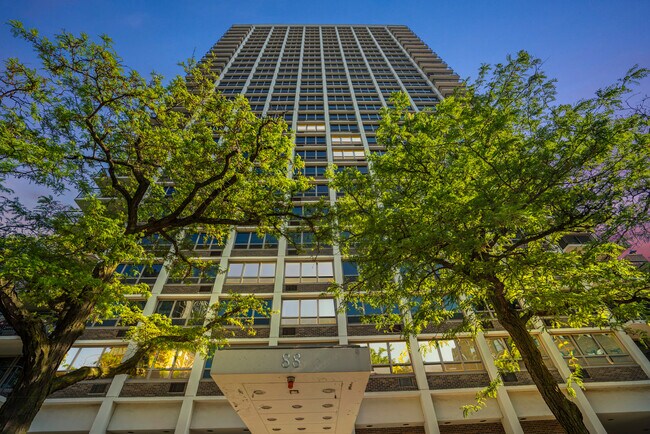 Building Photo - 88 W Schiller St