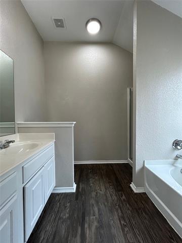 Building Photo - 1249 Round Pen Run