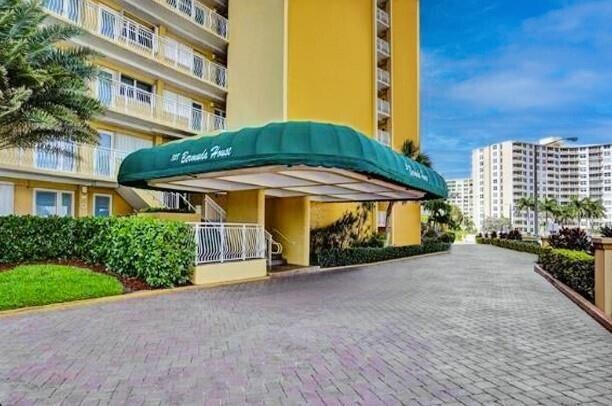 Building Photo - 328 N Ocean Blvd