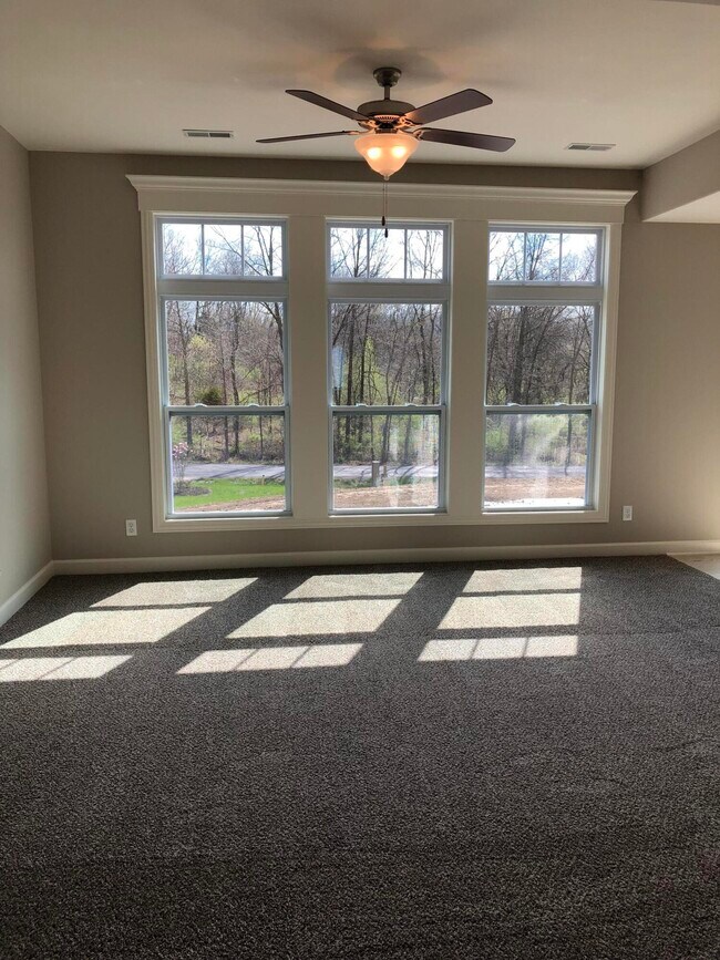 Building Photo - 7414 Pemberton Dr