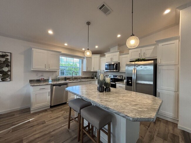 Building Photo - 4109 74th Pl N