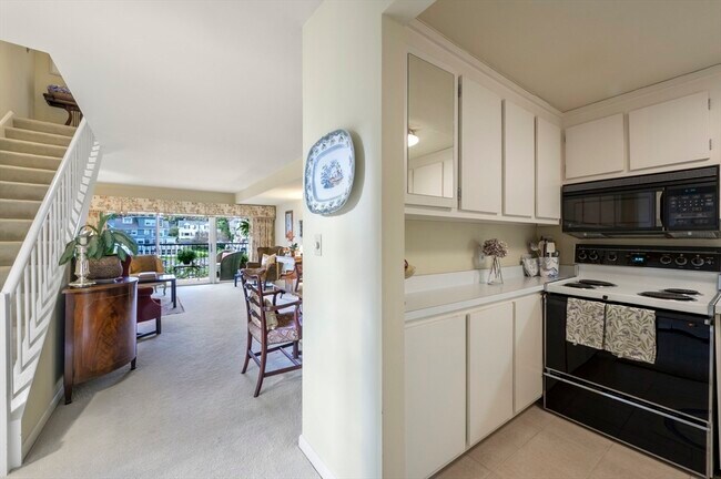 Building Photo - 9 Skinners Path