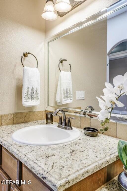 Building Photo - 7425 Gulf Creek Dr