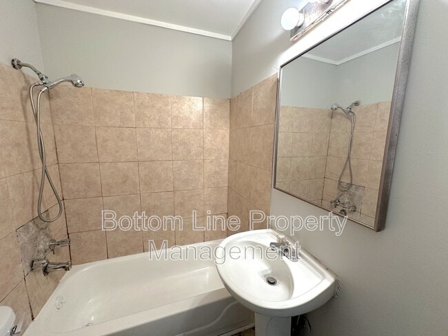 Building Photo - 2728 Remington St