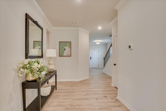 Building Photo - 6233 High Top Ln