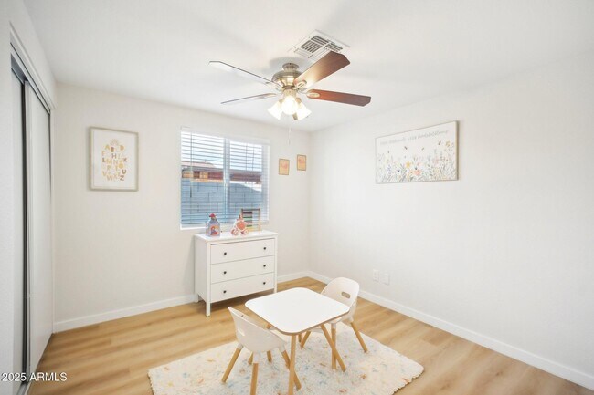 Building Photo - 6123 W Karen Lee Ln