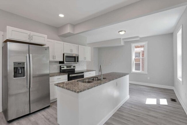 Building Photo - 1779 Parsons Ave