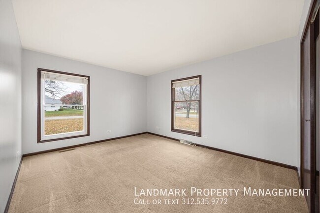 Building Photo - 654 Cambridge Ave