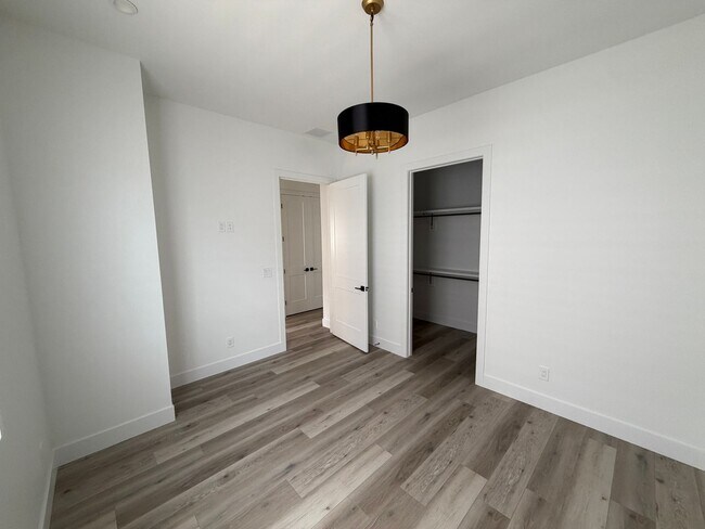 Building Photo - 1197 Sassaby Cir