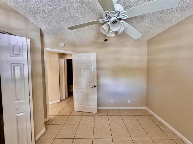 Building Photo - 11211 Royal Palm Blvd