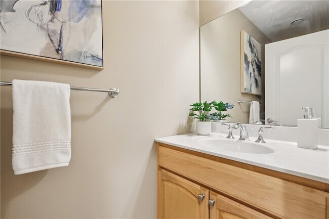 Building Photo - 151 Fort Pitt Blvd