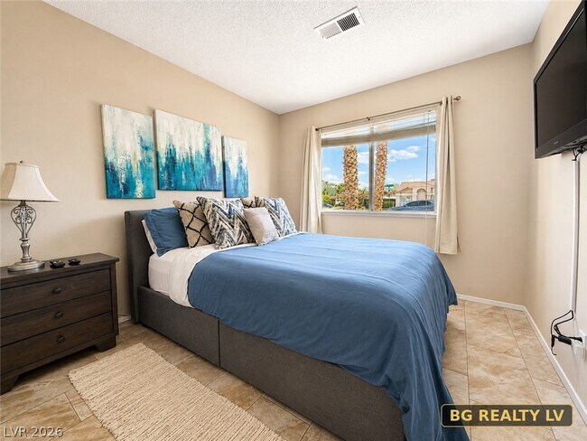 Building Photo - 6600 Light Breeze Dr