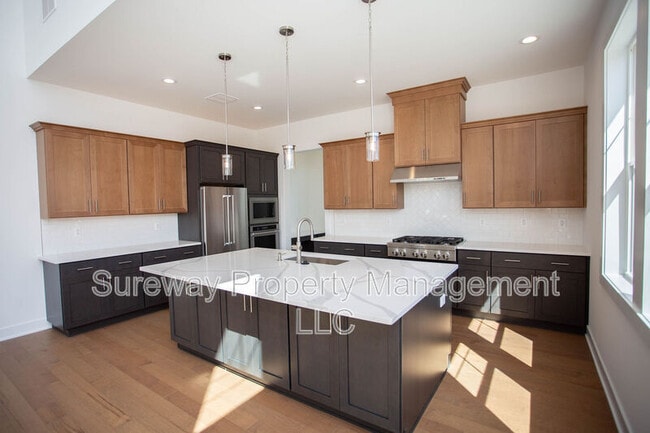 Building Photo - 7 Cole Pl