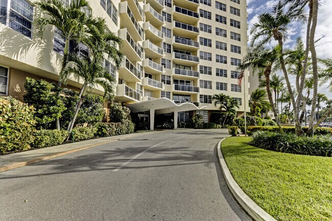 Building Photo - 2800 N Flagler Dr