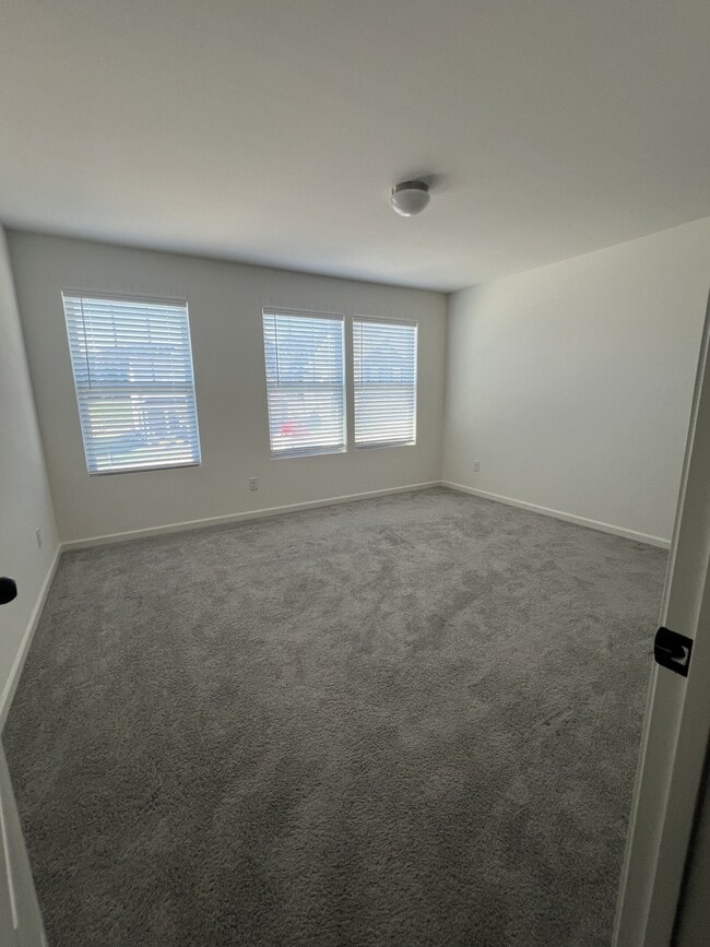 Building Photo - 1621 Running Deer Dr