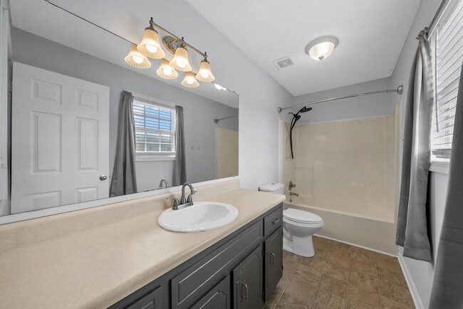 Building Photo - 443 Cranklen Cir