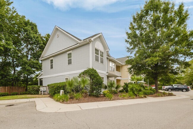 Building Photo - 1698 Low Country Pl