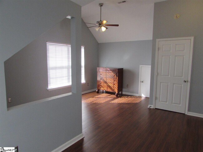 Building Photo - 304 Green Ave