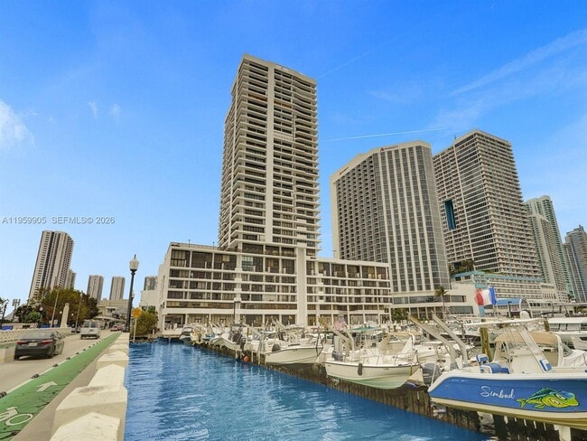 Building Photo - 555 NE 15th St