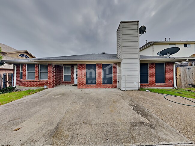 Building Photo - 7914 Clear Fork Trail