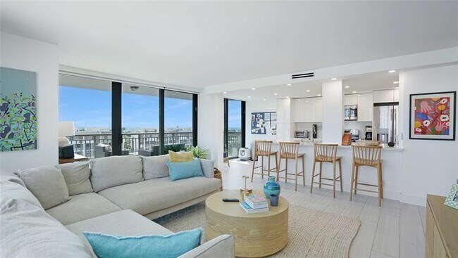 Building Photo - 3031 N Ocean Blvd