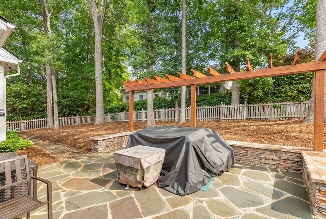 Building Photo - Gorgeous brick ranch with bonus room!!! Application Pending