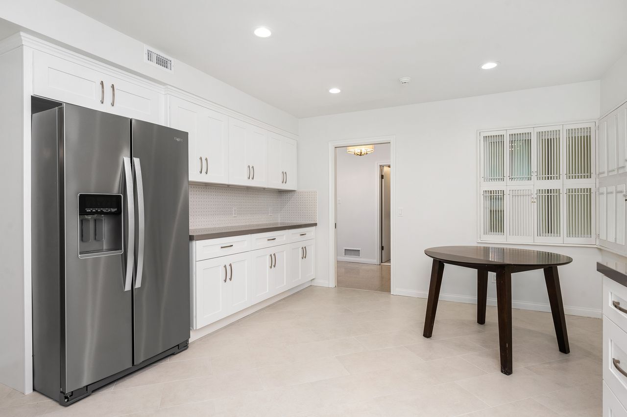 Building Photo - 6204 S Corning Ave