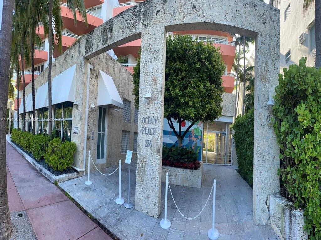 Building Photo - 226 Ocean Dr