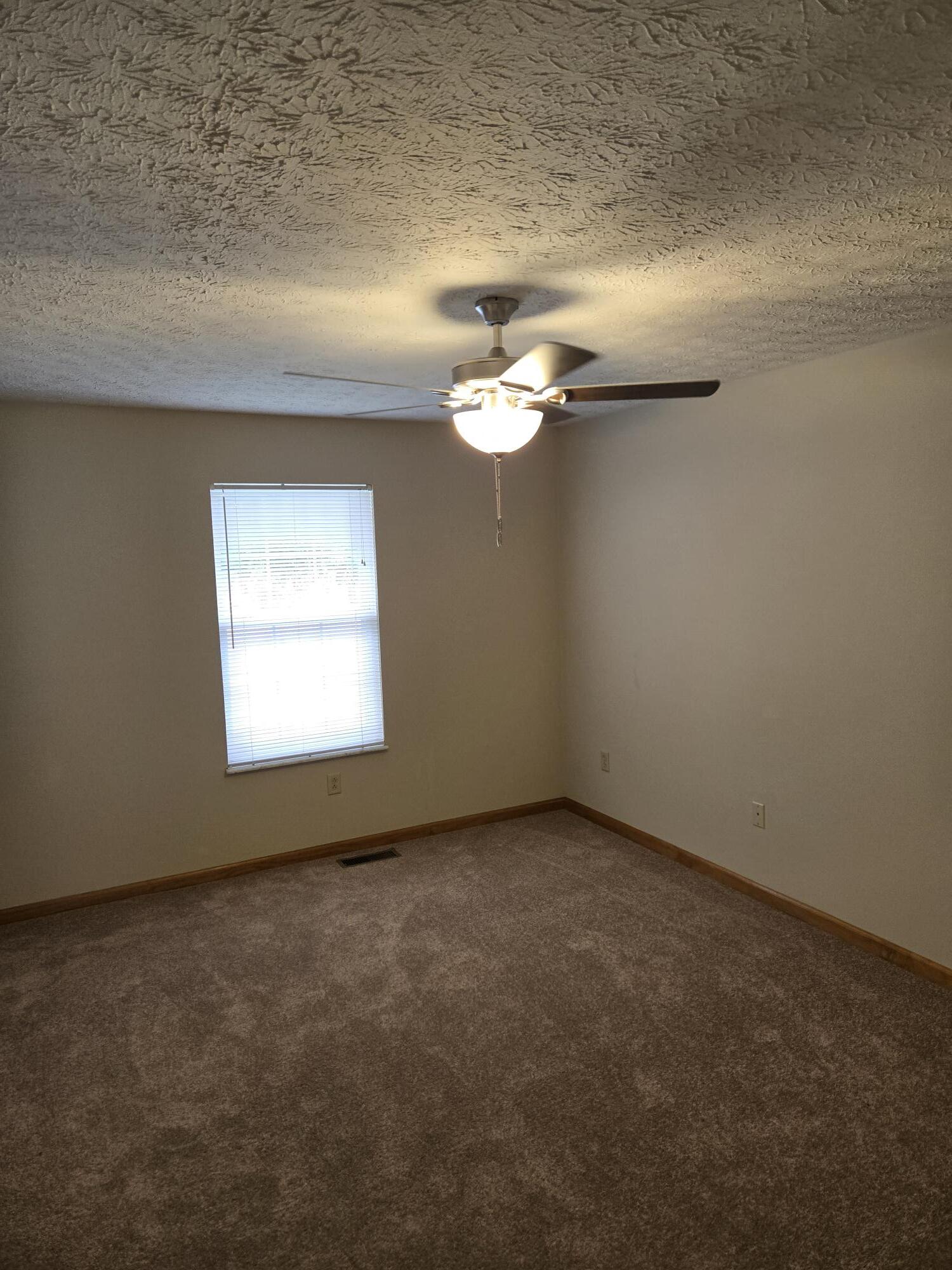 Building Photo - 1757 N Keebler Ave