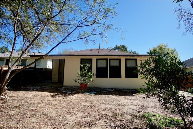 Building Photo - 4814 Walden Cir