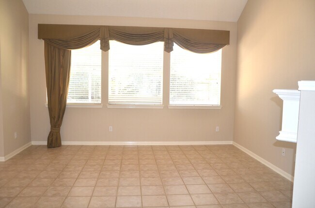 Building Photo - 8510 Green Ash Dr
