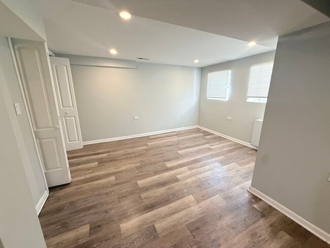 Building Photo - 7239 S Campbell Ave