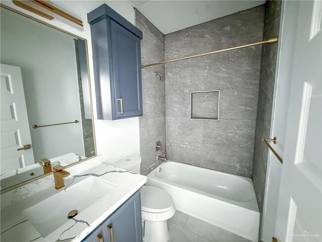 Building Photo - 15 Cassandra St