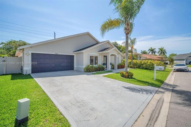 Building Photo - 252 Malibu Cir