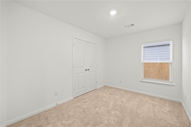 Building Photo - 101 Fairfax Ln