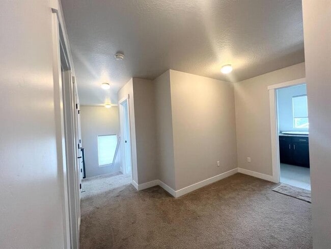 Building Photo - 11391 Mapleside Ln
