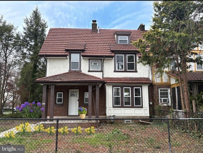 Building Photo - 917 Longacre Blvd