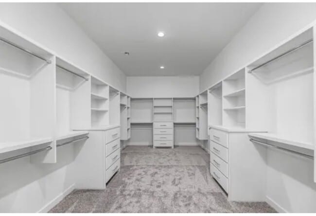 Building Photo - 7530 Highland Hls Dr