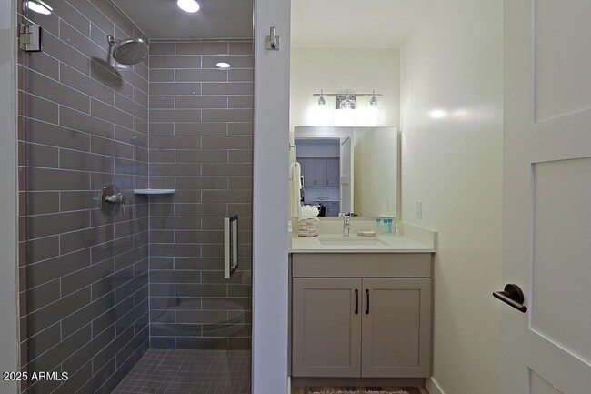 Building Photo - 475 N 9th St