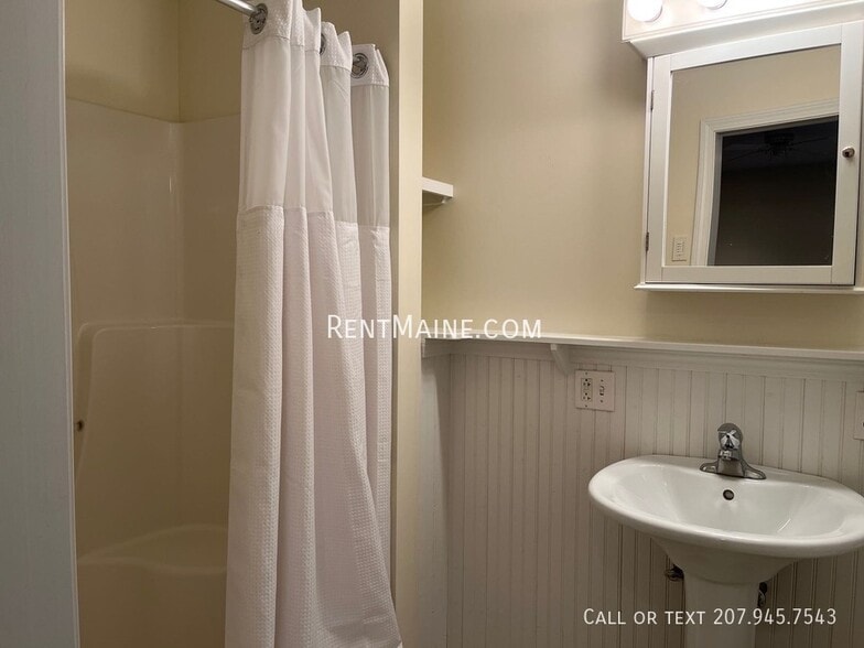 Building Photo - 33 Burleigh Rd