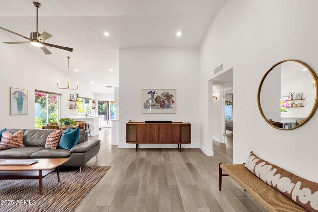 Building Photo - 6855 E Kings Ave