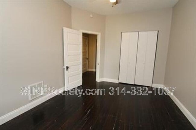 Building Photo - 3620 Hartford St
