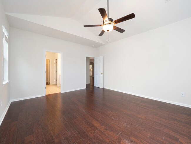 Master bedroom has vaulted ceilings - 145 Historic Dr